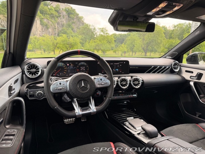 Mercedes-Benz A 2,0 S AMG 4MATIC+,PANO 2022