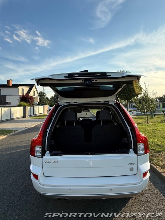 Volvo Ostatní modely XC90 2,4 2014