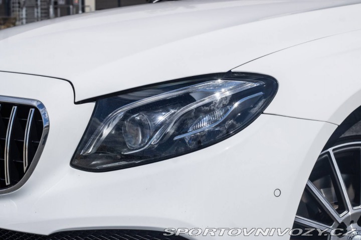 Mercedes-Benz E 300 de Plug-in hybrid A/ 2019