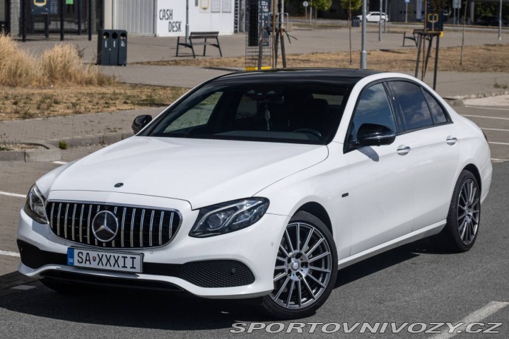 Mercedes-Benz E 300 de Plug-in hybrid A/ 2019