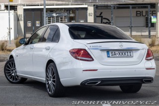 Mercedes-Benz E 300 de Plug-in hybrid A/ 2019