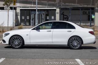Mercedes-Benz E 300 de Plug-in hybrid A/ 2019