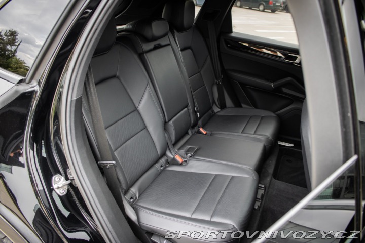 Porsche Cayenne E-Hybrid 4x4 A/T, 250kW, 2022