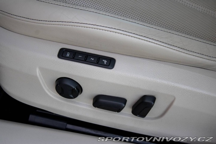 Škoda Superb Combi 2.0 TSI L&K 4x 2020