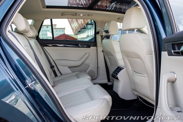 Škoda Superb Combi 2.0 TSI L&K 4x 2020