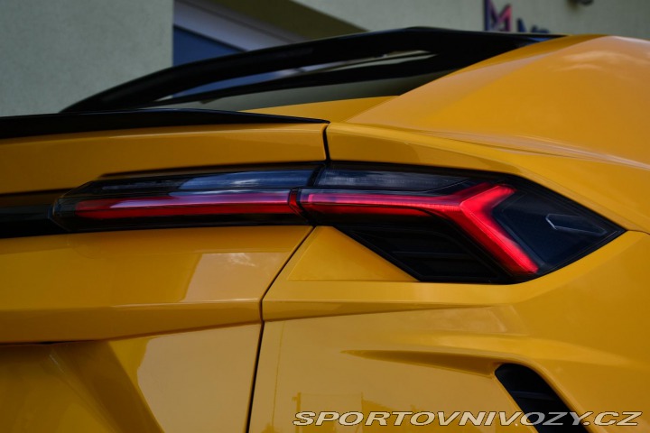 Lamborghini Urus 4.0 V8 KERAMIKY VZDUCH ZÁ 2022