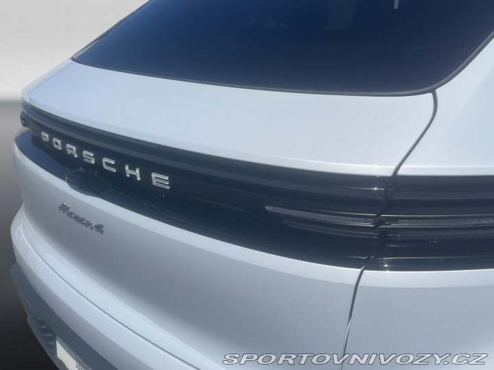 Porsche Macan 4 2025