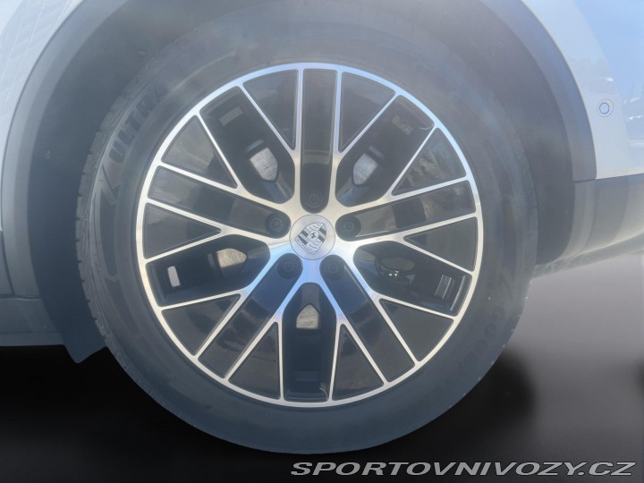 Porsche Macan 4 2025