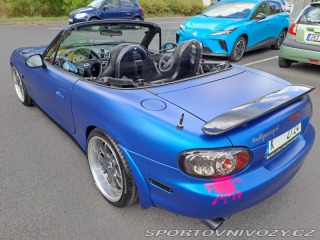 Mazda MX-5 1.9i,107kW,samosvorný dif 2001