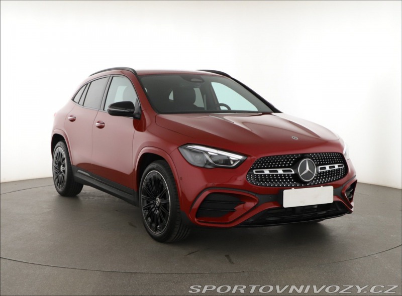 Mercedes-Benz Ostatní modely GLA AMG Line GLA 220 4MATIC