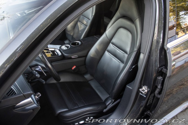 Porsche Ostatní modely Panamera Sport Turismo 4S E-Hybrid 2.9 V6 PDK 4 2021