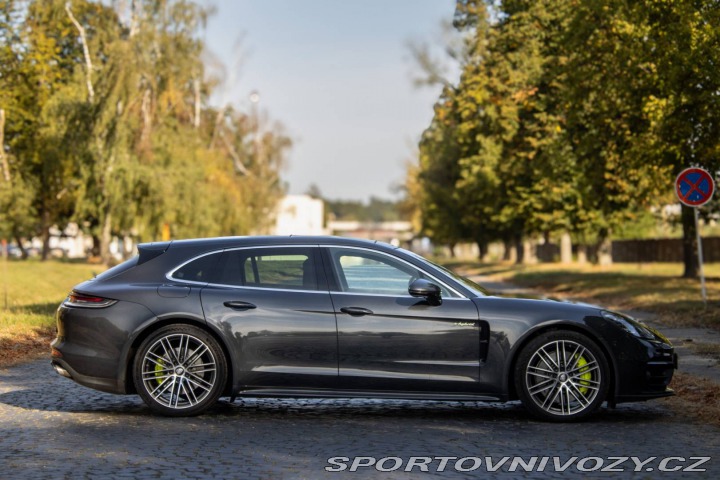 Porsche Ostatní modely Panamera Sport Turismo 4S E-Hybrid 2.9 V6 PDK 4 2021