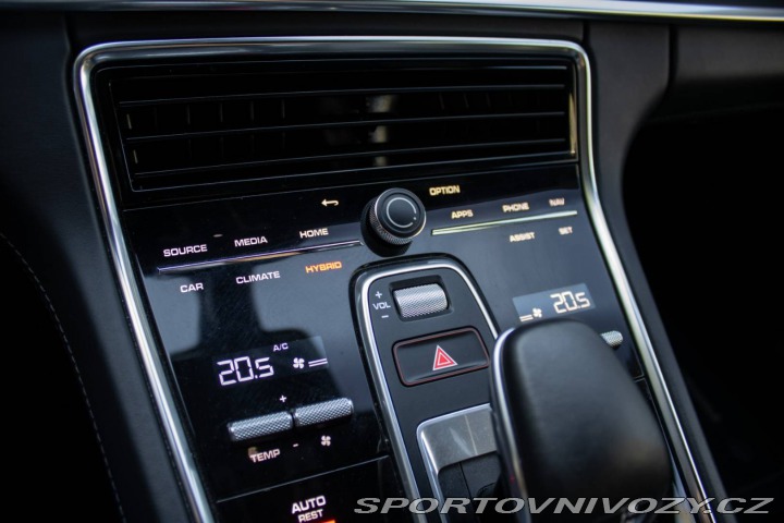 Porsche Ostatní modely Panamera Sport Turismo 4S E-Hybrid 2.9 V6 PDK 4 2021