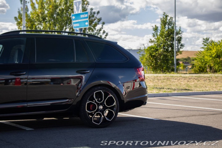 Škoda Octavia RS Combi 2.0 TDI RS 4x4 DSG 2020