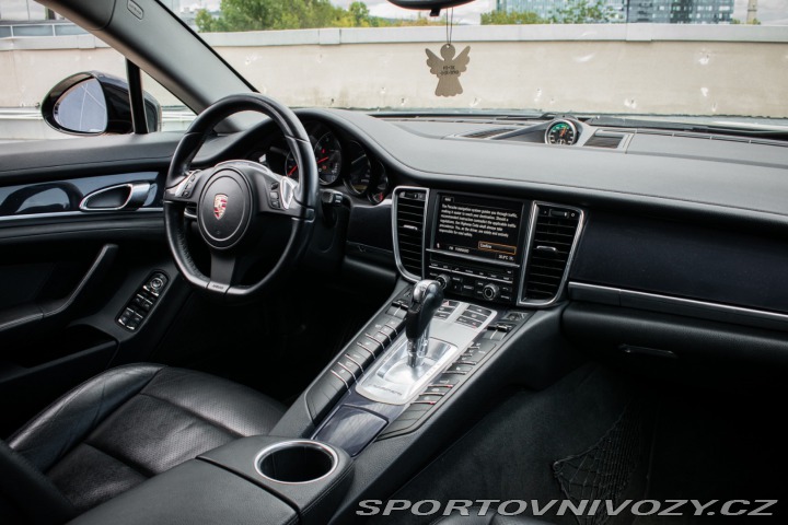 Porsche Panamera 3.6 V6 A/T, 220kW, A7 / 2011
