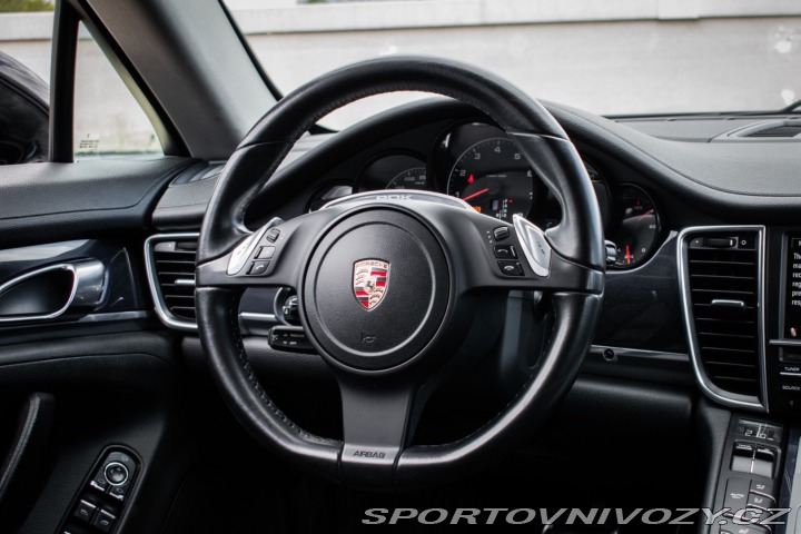 Porsche Panamera 3.6 V6 A/T, 220kW, A7 / 2011