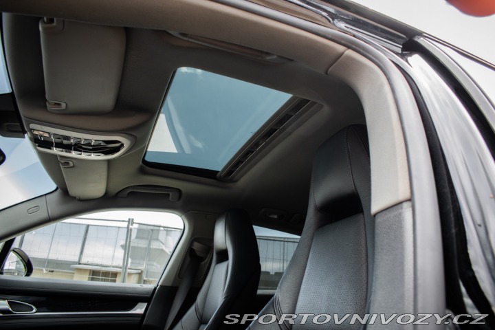 Porsche Panamera 3.6 V6 A/T, 220kW, A7 / 2011