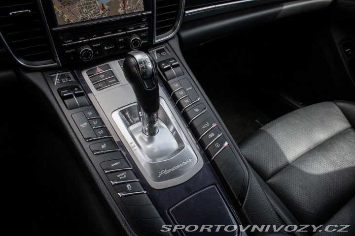 Porsche Panamera 3.6 V6 A/T, 220kW, A7 / 2011