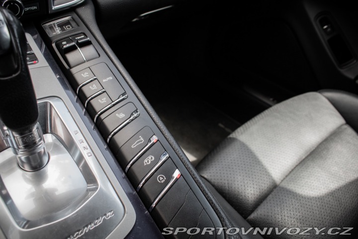 Porsche Panamera 3.6 V6 A/T, 220kW, A7 / 2011