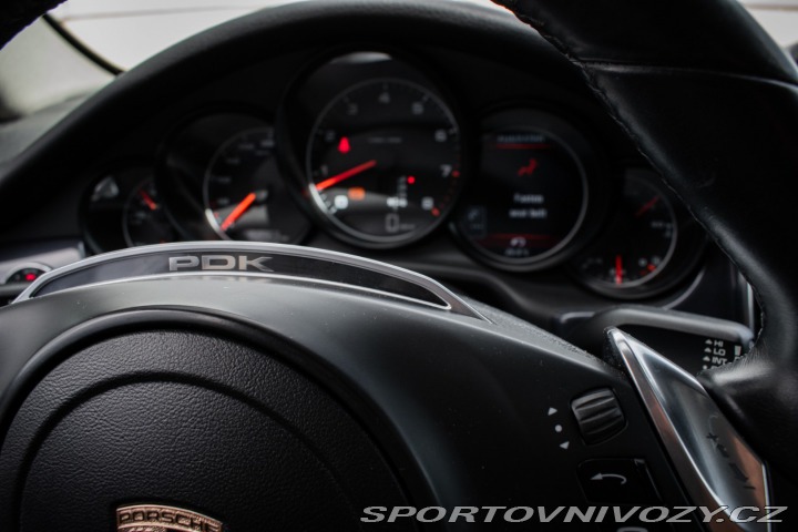 Porsche Panamera 3.6 V6 A/T, 220kW, A7 / 2011