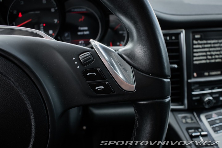 Porsche Panamera 3.6 V6 A/T, 220kW, A7 / 2011
