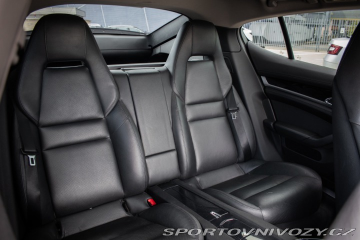Porsche Panamera 3.6 V6 A/T, 220kW, A7 / 2011