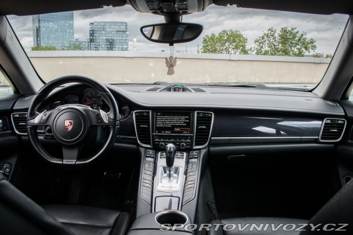 Porsche Panamera 3.6 V6 A/T, 220kW, A7 / 2011