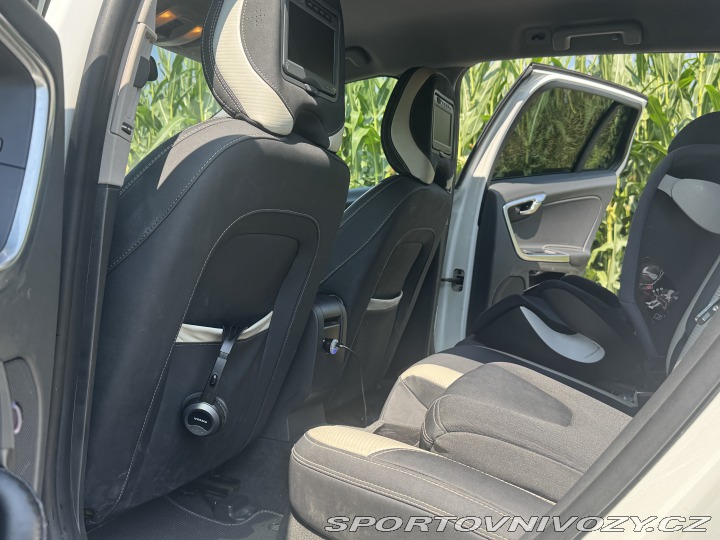 Volvo V60  2012