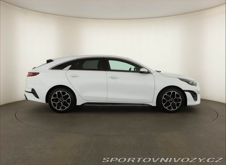 Kia ProCeed GT-Line 1.5 T-GDI MHEV 2023