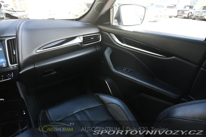 Maserati Levante 3.0D ČR Q4 H/K ACC VZDUCH 2018