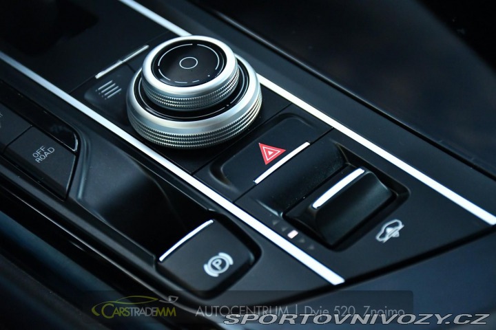 Maserati Levante 3.0D ČR Q4 H/K ACC VZDUCH 2018