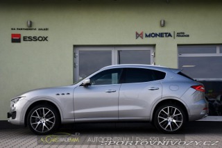 Maserati Levante 3.0D ČR Q4 H/K ACC VZDUCH 2018
