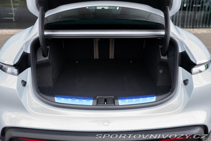 Porsche Taycan  2026