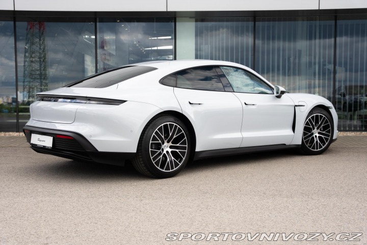 Porsche Taycan  2026