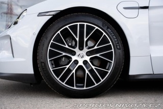 Porsche Taycan  2026