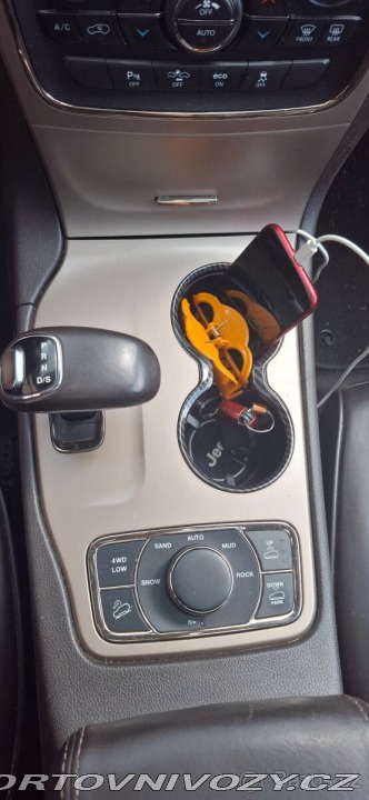 Ostatní značky Ostatní modely Jeep Grand Cherokee 3,0   crd v6 summit 4x4 2 2014