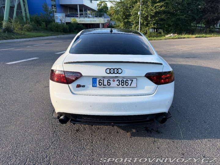 Audi A5 3,0 1800