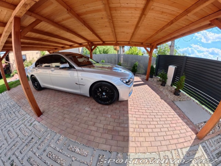 BMW 7 4,4   V8 TwinPower Turbo 2013