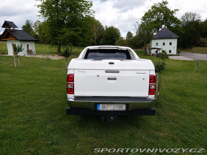 Toyota Ostatní modely Hilux 2,5 d4d 2014, tažné, ČR 2014