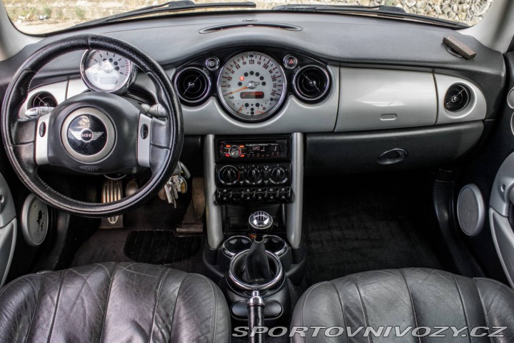 Mini One 2003 66kW MT/5 / AJ NA S 2003