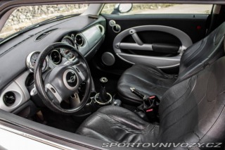 Mini One 2003 66kW MT/5 / AJ NA S 2003
