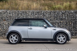 Mini One 2003 66kW MT/5 / AJ NA S 2003