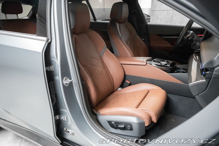 BMW 5 540d REZERVACE 2025