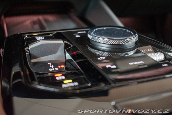 BMW 5 540d REZERVACE 2025