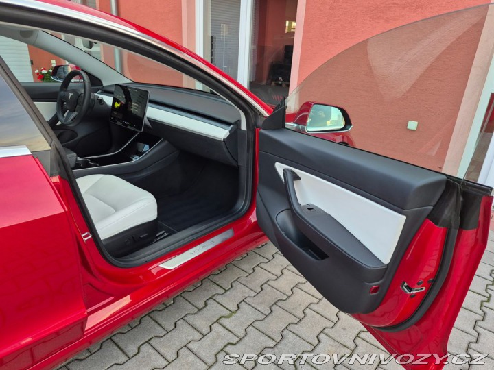 Tesla Model 3 STANDARD RANGE PLUS 239kw 2020