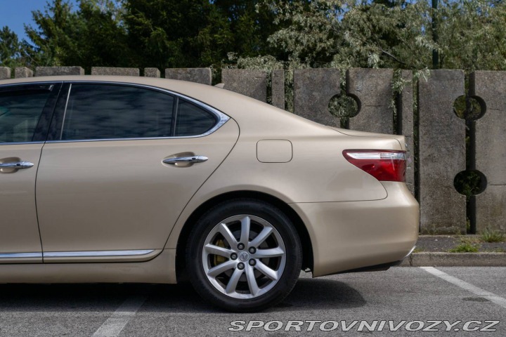 Lexus Ostatní modely LS 460 V8 283kW / Aj na spl 2007