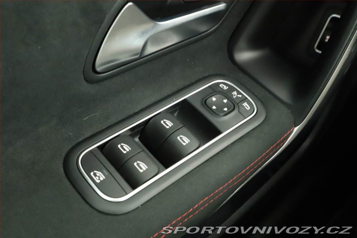 Mercedes-Benz CLA 200 2025