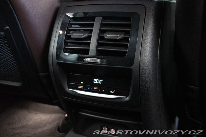 BMW X4 xD30d 210kW*HEAD-UP*TAŽNÉ 2022