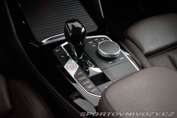 BMW X4 xD30d 210kW*HEAD-UP*TAŽNÉ 2022