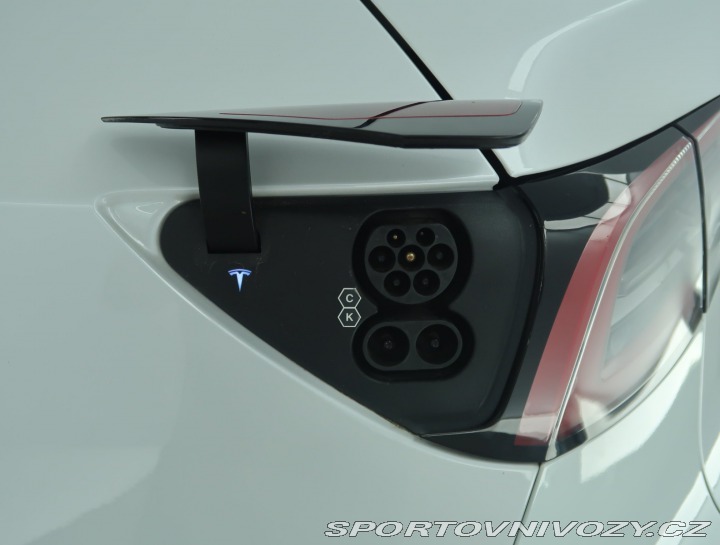 Tesla Model Y Long Range AWD 75kWh 2021